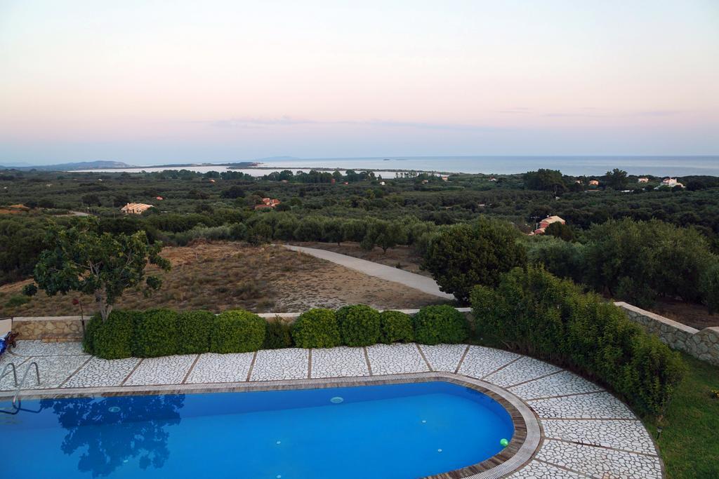 Villa Petrino Χαλικούνας Δωμάτιο φωτογραφία